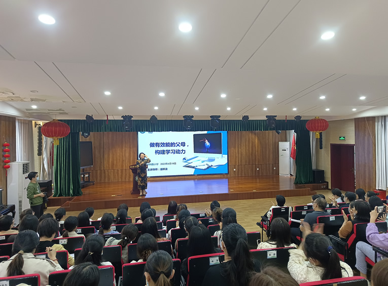 家校社协同发力 潘新凌推动河南青少年心理咨询体系高质量发展