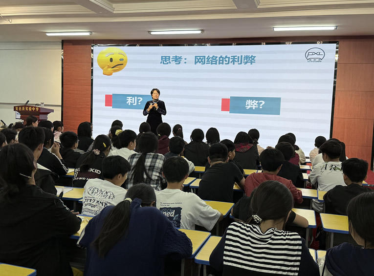 破解厌学难题 潘新凌为郑州家长传授学习动力构建之道
