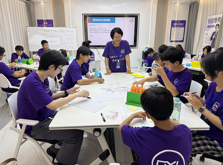 郑州亲子关系崩溃？潘新凌专家：家庭系统治疗，重建温暖亲子联结